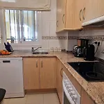 公寓 Close To The Beach, With A Pool 224 *