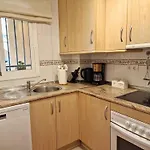 公寓 Close To The Beach, With A Pool 224