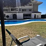 公寓 Close To The Beach, With A Pool 224