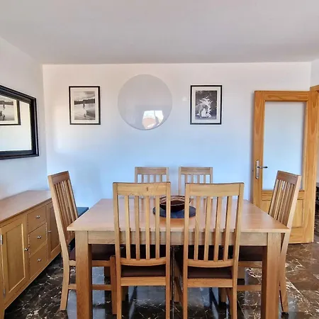 Close To The Beach, With A Pool 224 公寓 *