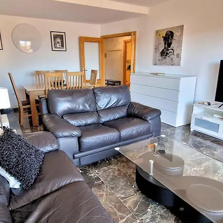 Close To The Beach, With A Pool 224 公寓 *